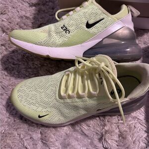 Nike Women's Sneakers in Light Green and Silver